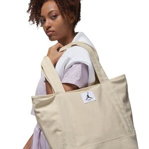 Air Jordan Flight Carryall Tote Bag (38L)